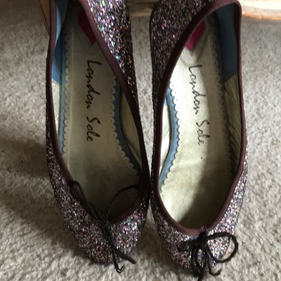 Shoes - Picture 1 of 2